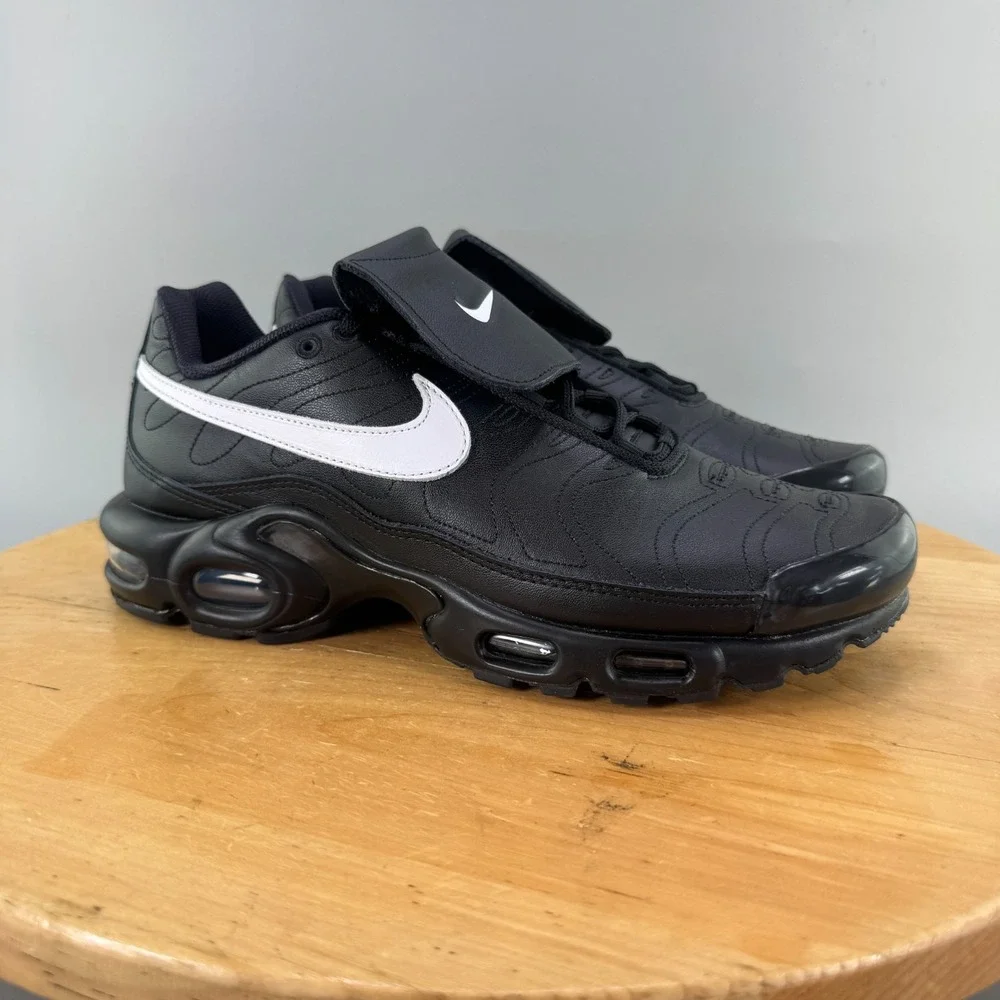 Womens 12 / Mens 10.5 - Nike Air Max Plus Tiempo TNPO Shoes Black Sneakers NEW